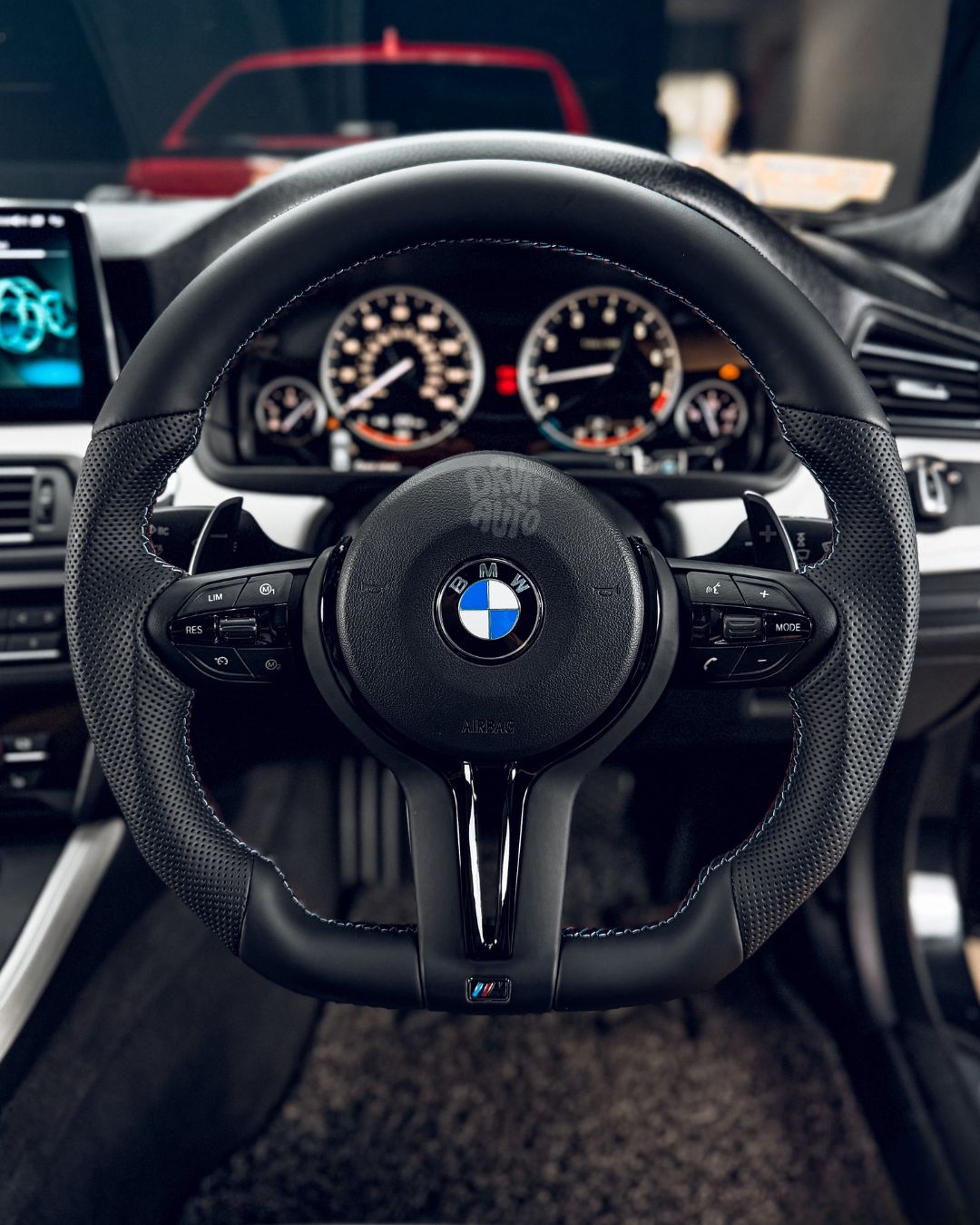 MP Flat Black Edition steering wheel